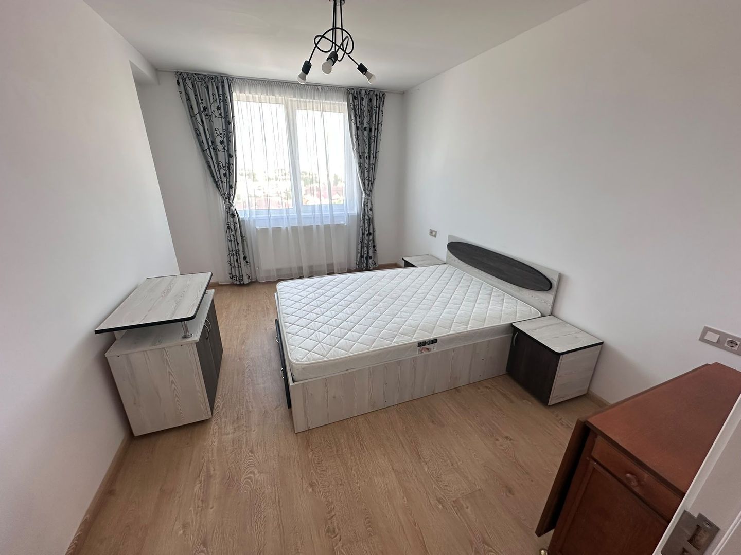 Apartament modern cu 2 camere de închiriat – Zona Păcii/Centrala Proprie A268 - Poză 5
