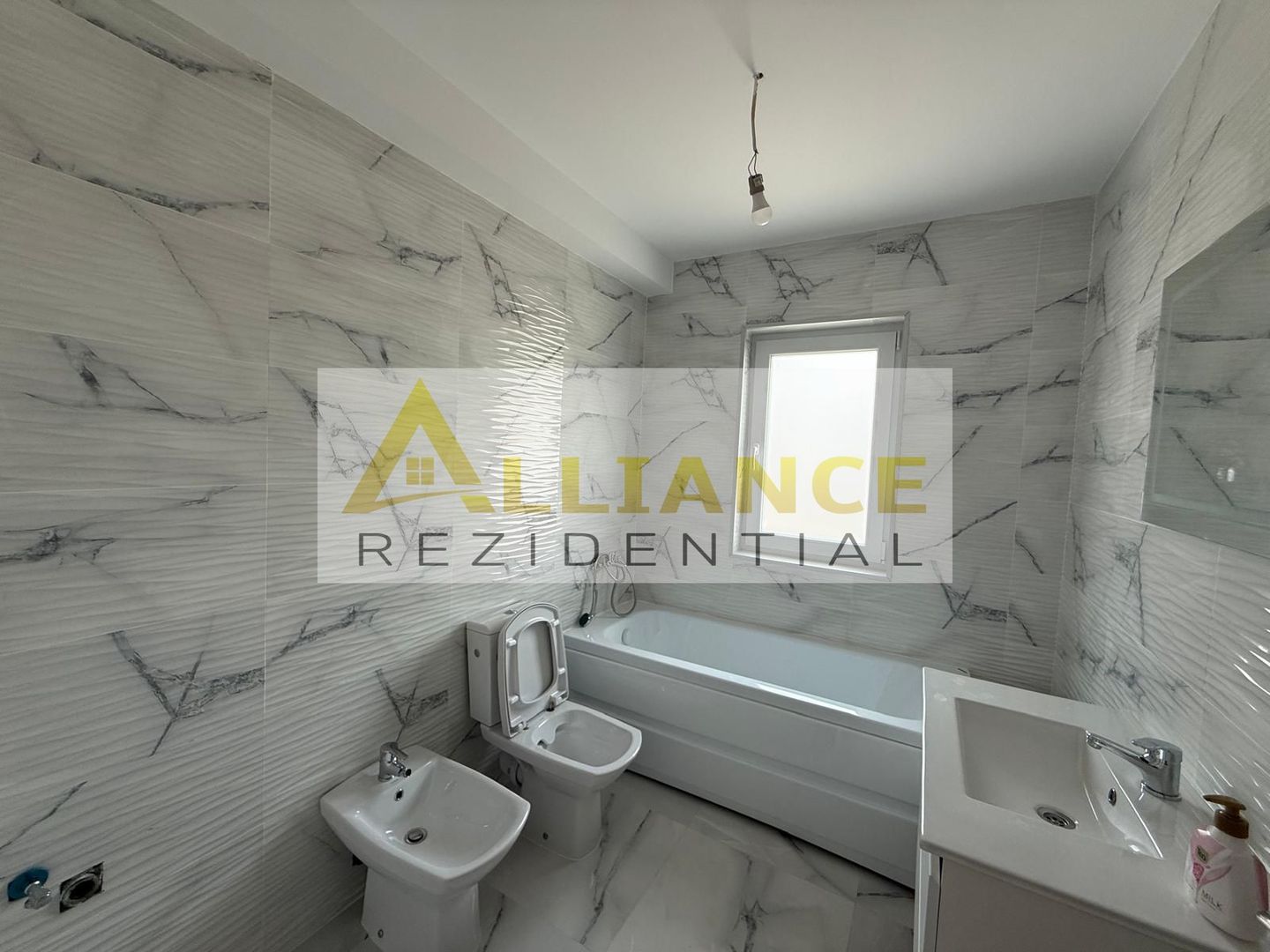 Casa individuala P+1E || 4 camere 2 bai  || 247 mp teren || - Poză 3