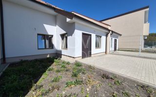 Casa generoasa cu 5 camere, 2 bai, dressing si parcare – Sura Mica - Poză 18