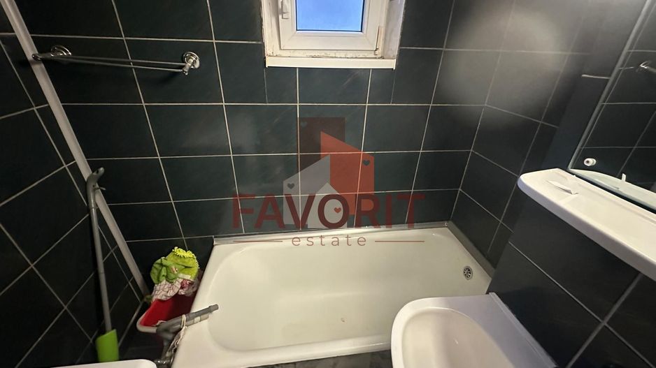 3 camere | zona excelenta | izolat interior | etaj intermediar | - Poză 14