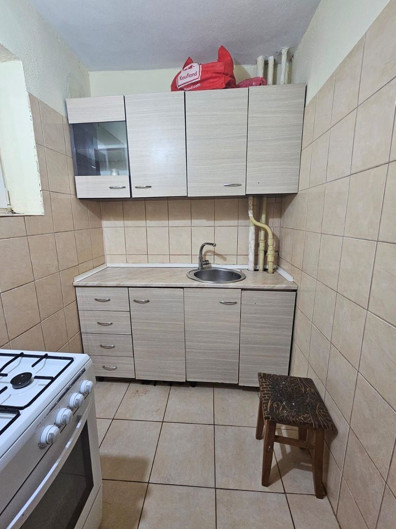 Apartament cu 2 camere, etaj 2, Razboieni - Poză 10