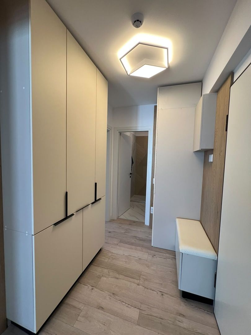 Apartament 2 camere Mamaia | Vedere frontală la lac | mobilat modern - Poză 12