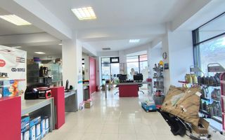CENTRU ATELIERELOR - Spatiu comercial cu suprafata vitrata mare ! - Poză 6