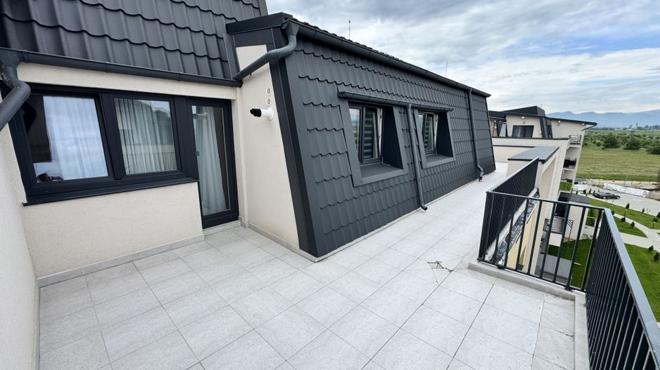 Apartament 2 camere tip penthouse Rasnov | Terasa 50 mp - Poză 8