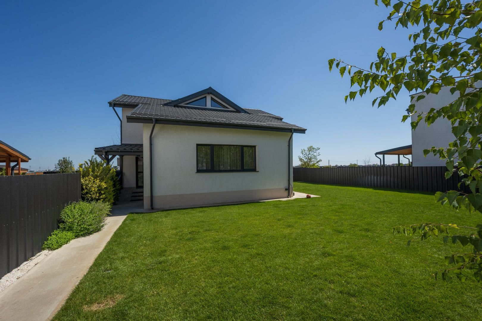 Casa cu Mesteceni!  Complex Lalelelor Domnești - Poză 47