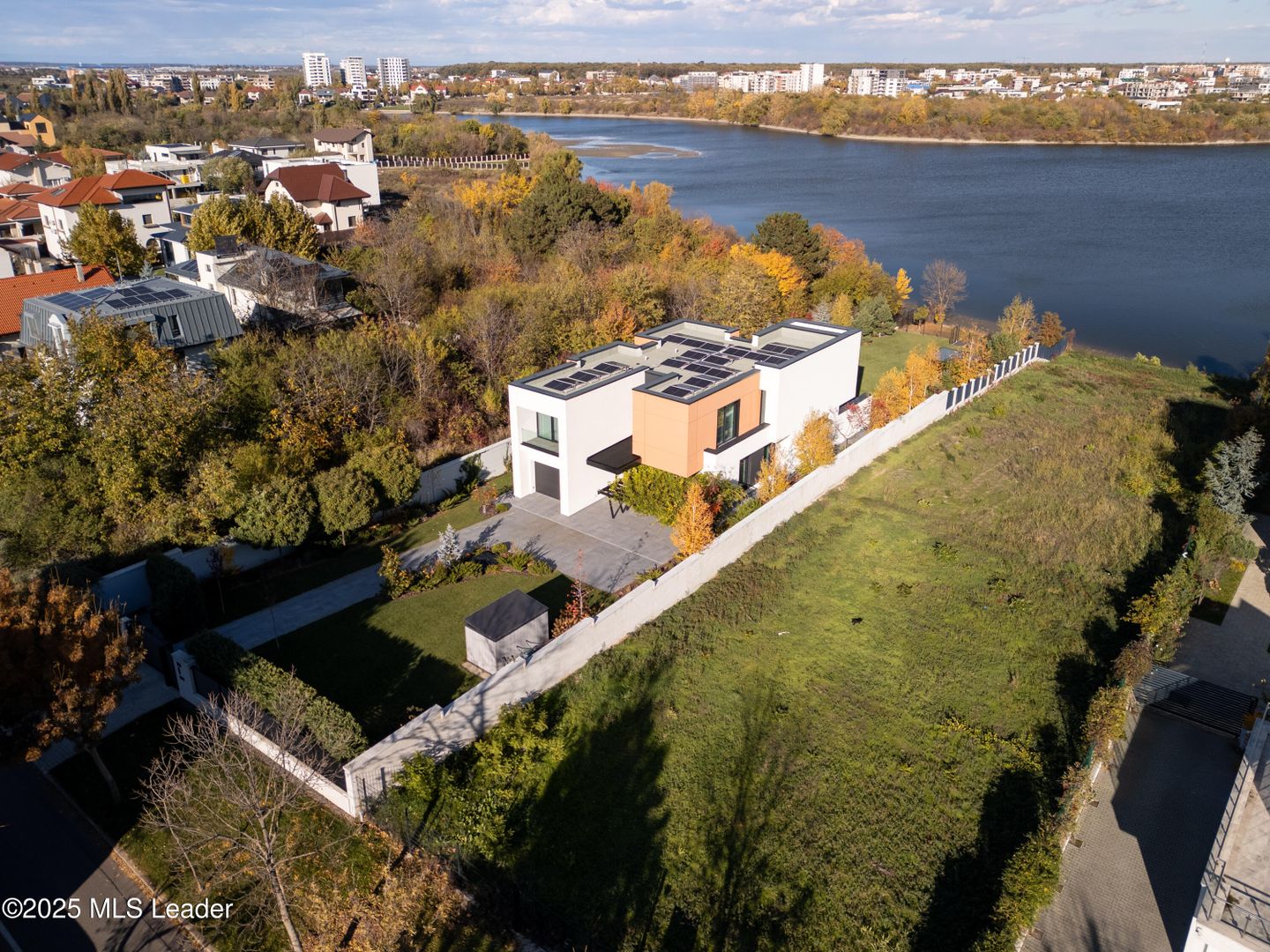 Smart-Home nZEB spectaculoasa Bucuresti Sector1 cu deschidere lac - Poză 57