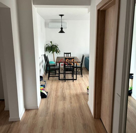 Apartament 4 camere, decomandat, 101 mp, CT, recent renovat, Decebal - Poză 2