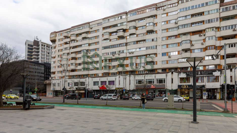 Apartament 3 camere de vânzare, Ultracentral, Bacău - Poză 25