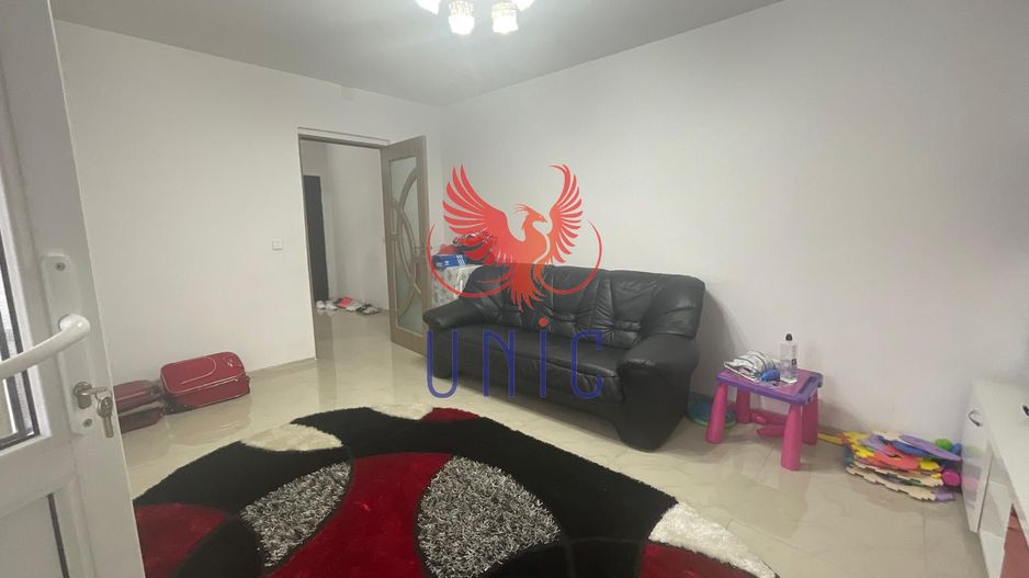 4 camere decomandate, etaj 2, centrala termica - Valea Rosie - Poză 11