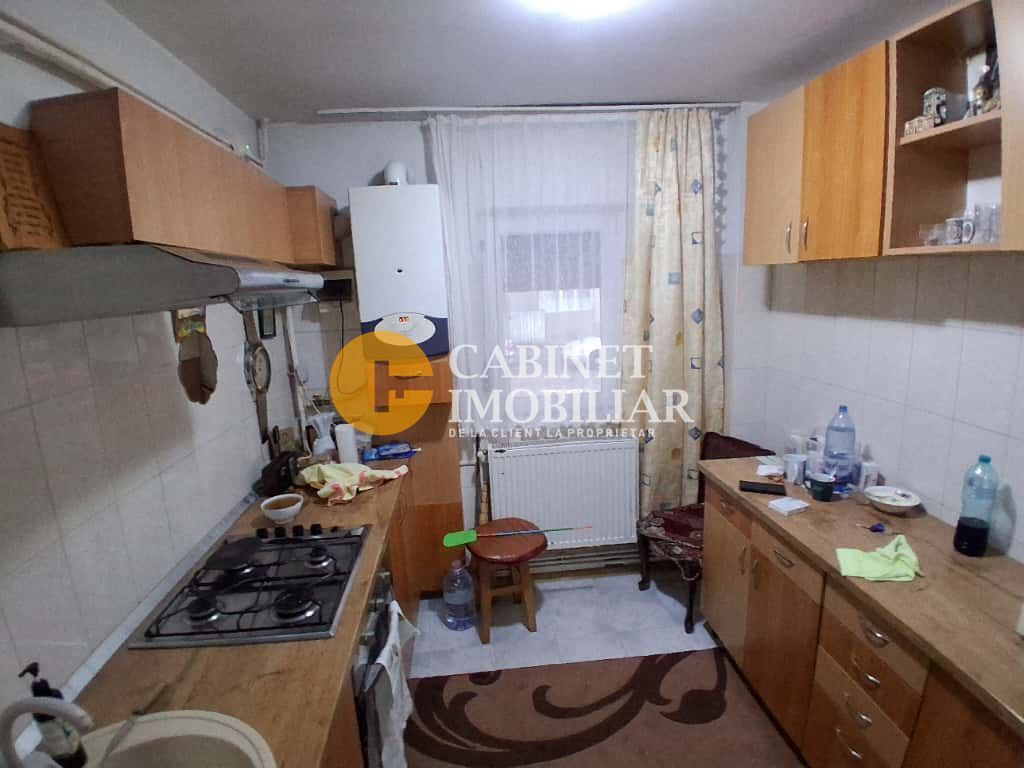 Apartament 3 camere, statia Padurii- Tatarasi, bloc '80 - Poză 5
