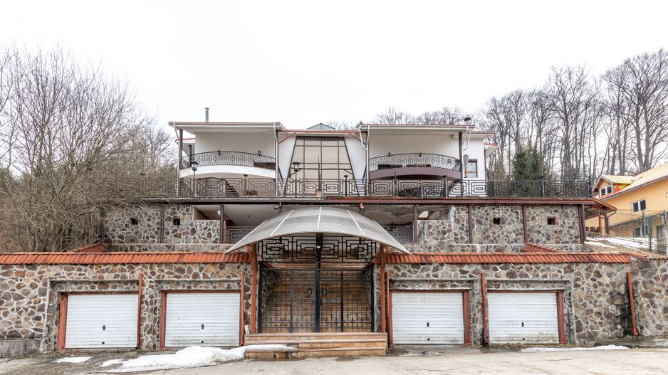 Exclusivitate - Imobil constructie 2001, priveliste deosebită, - Poză 3