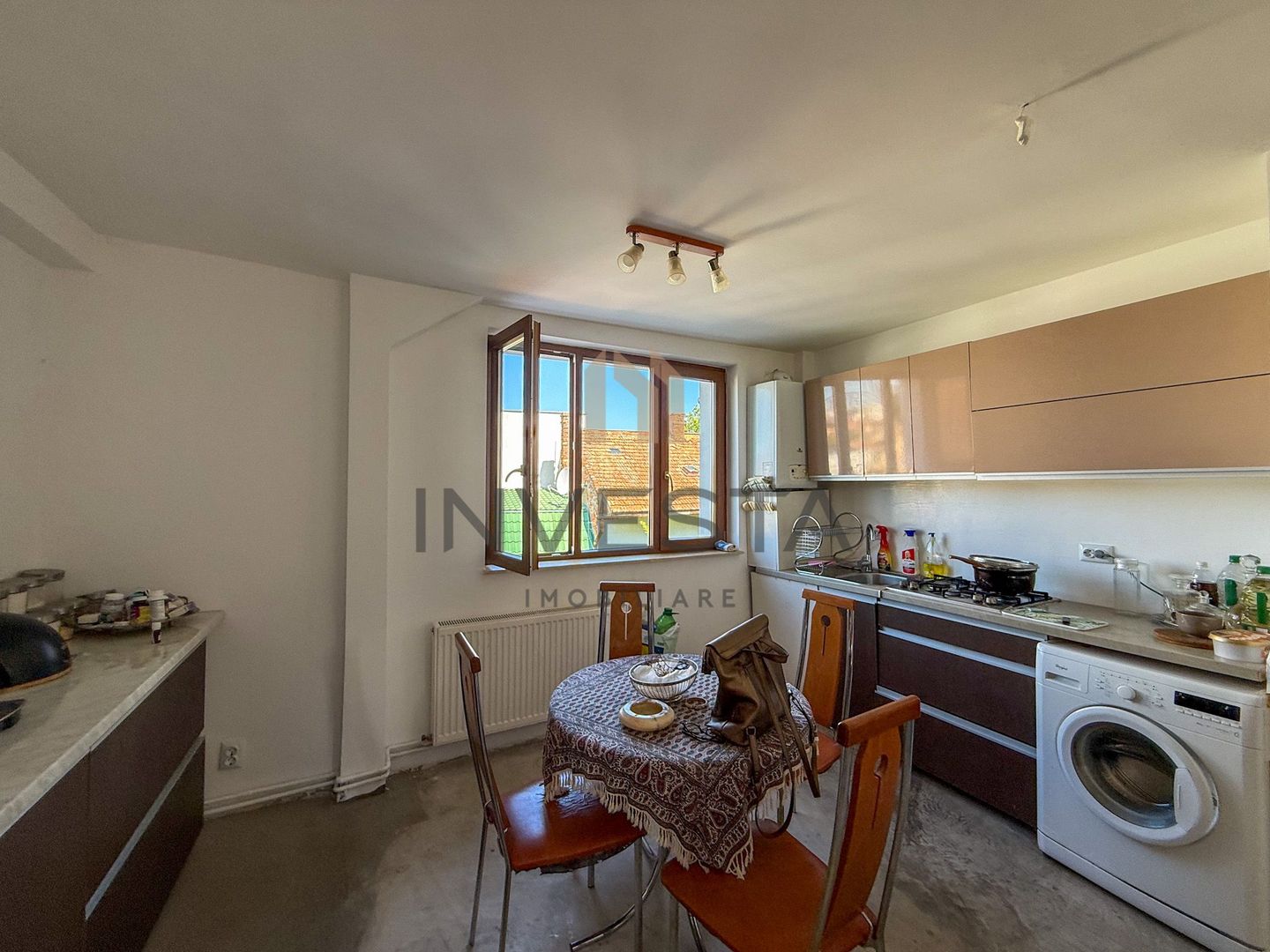 Apartament in vila, etajul 1, Zona Pasapoarte! Garaj inclus in pret! - Poză 7