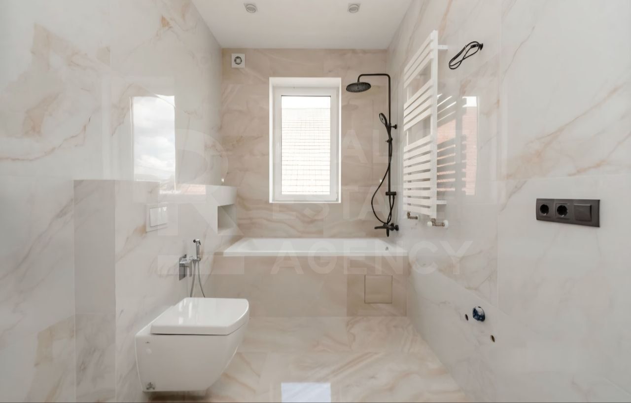 Vânzare, casă,  in 2 nivele, Poiana Domneasca. - Poză 11