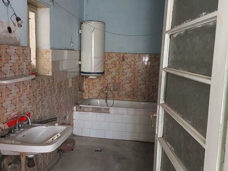 CASĂ IABLANIȚA,JUD. CARAȘ-SEVERIN - Poză 6