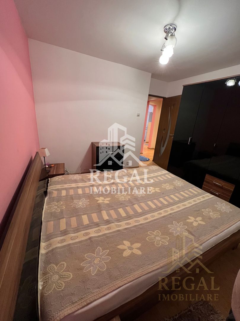 Apartament de inchiriat cu 3 camere. Zona Micro 5/1 (B-dul Traian) - Poză 4