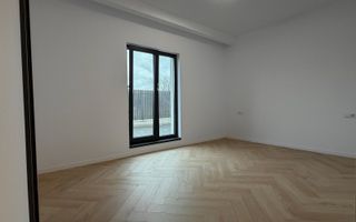 Apartament la Vila, 4 camere si gradina privata - Poză 13