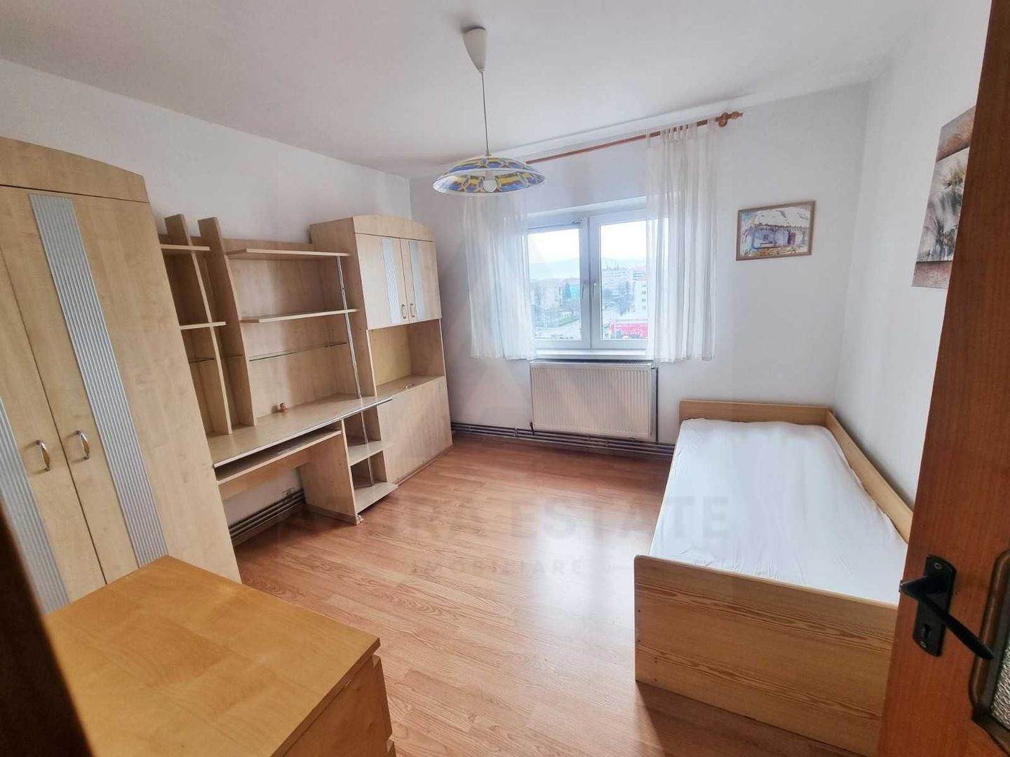 Apartament 3 camere 73 mp utili cu balcon si boxa zona Terezian - Poză 3