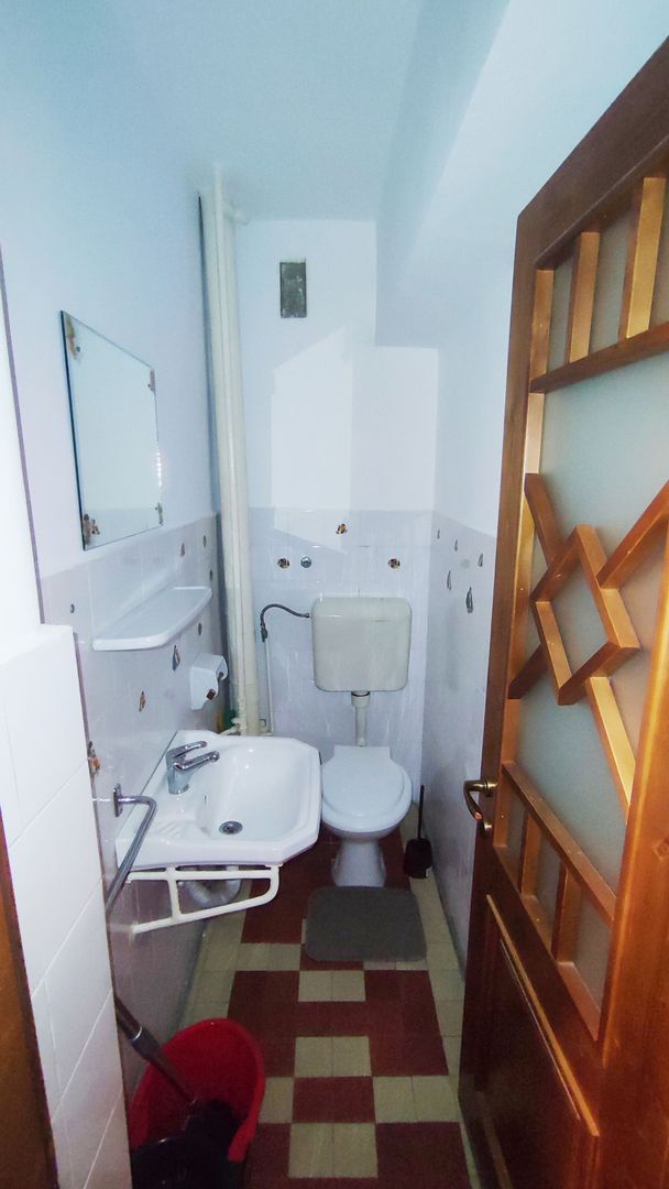 Apartament cu 3 camere decomandat mobilat-utilat - Poză 4