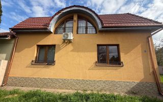 BRASADAS vinde casa 7 cam 11 ari teren renovată integral. - Poză 1