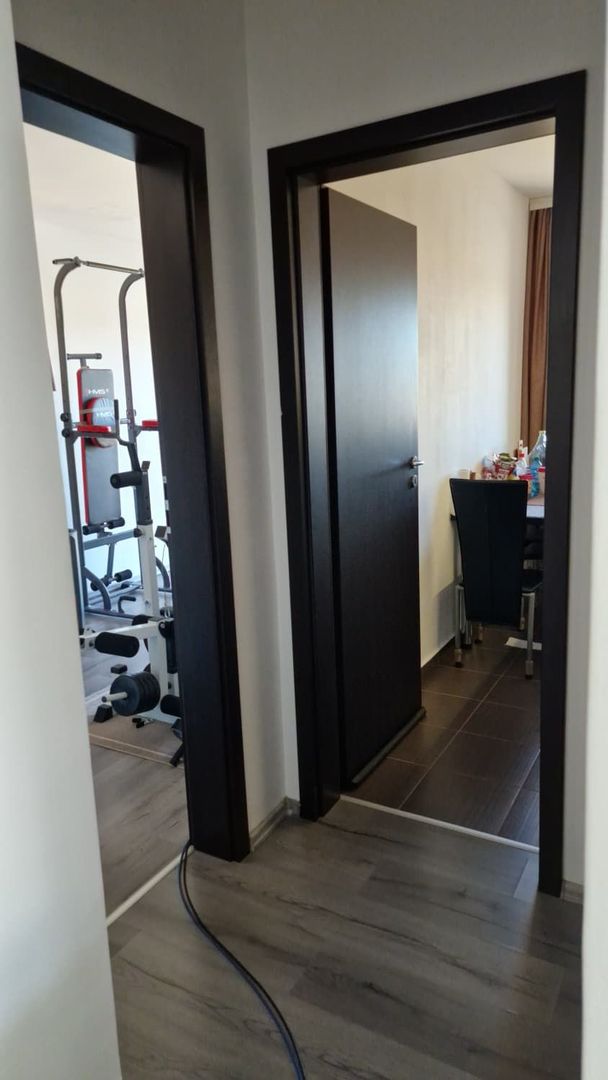 Apartament 3 camere , 2 băi 2 balcoane, Etaj 2, Cartier Turnisor - Poză 10