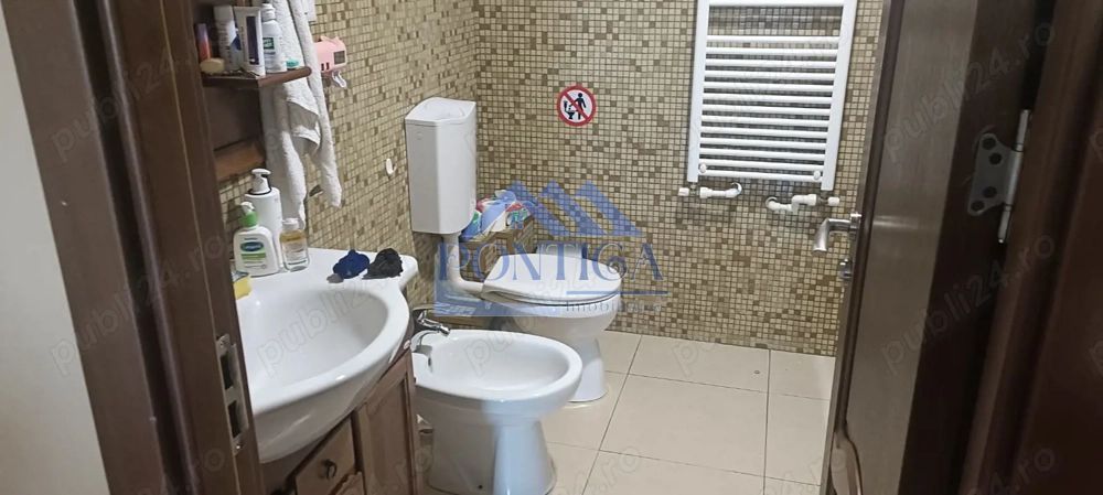 Vand Vila 4 camere - Poză 4