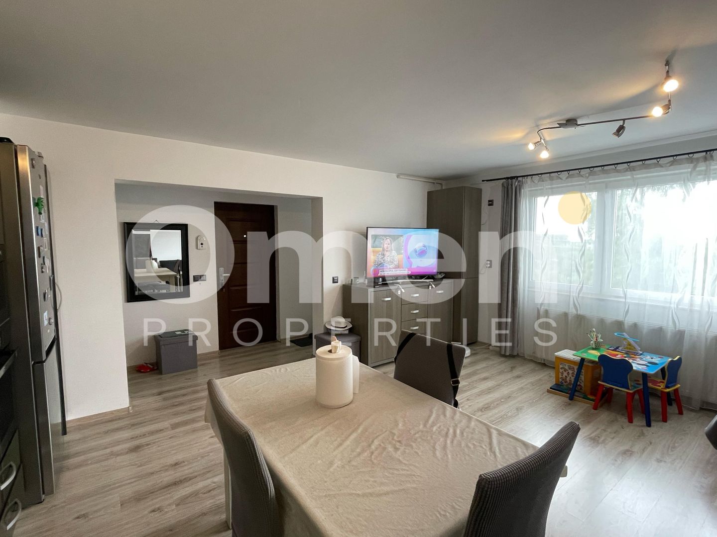 Apartament 3 camere strada Victoriei - Poză 1