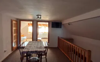 Exclusivitate- Casă rustică de închiriat în Fundata – Priveliște spectaculoasă - Poză 13
