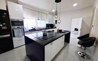 Casa cu 4 camere, parter, Targsoru Nou - Poză 6