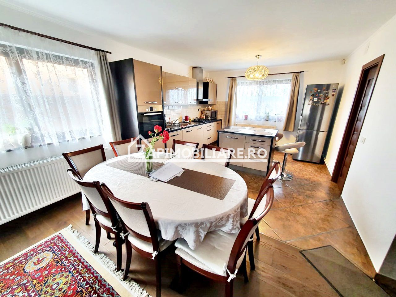 Casa 5 camere, 180 mp, 500 mp teren, garaj - Poză 2