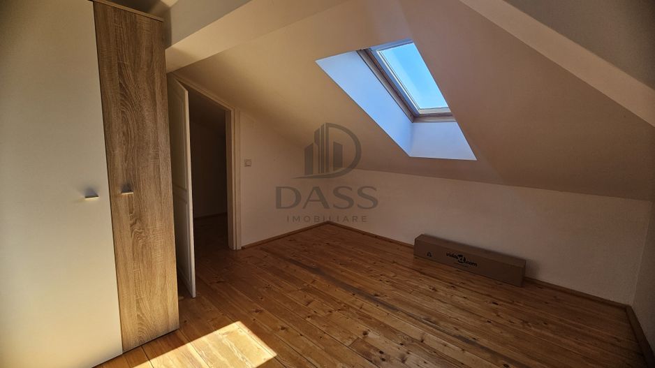 Apartament de inchiriat 6 camere 179 mp Etaj 2 + mansardă - Poză 23
