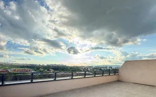 Apartament cu 3 camere, terasa 70mp, vedere panoramica - Poză 11