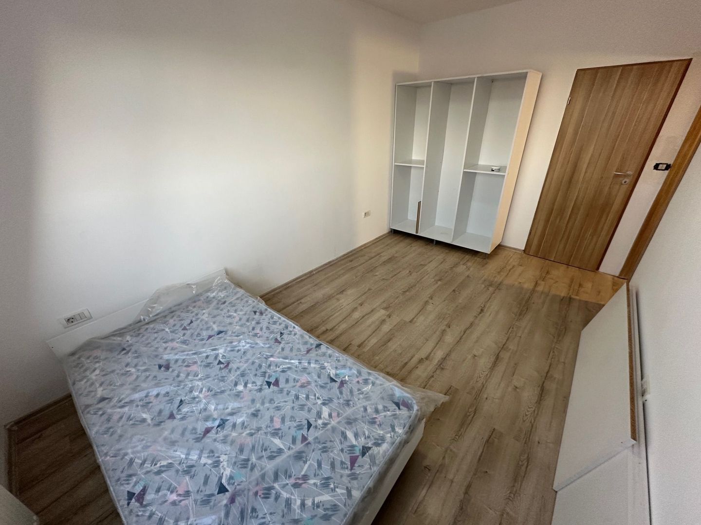 Apartment 3 camere 75 mp utili - Poză 18