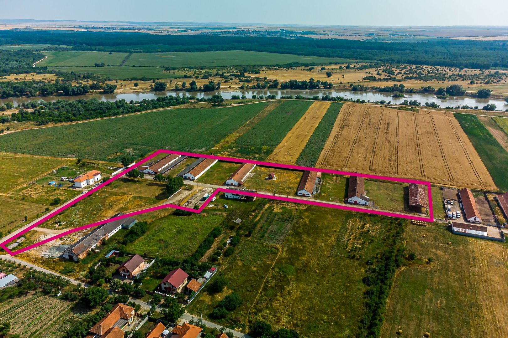 Fermă Mândruloc 2,5 ha - Poză 12