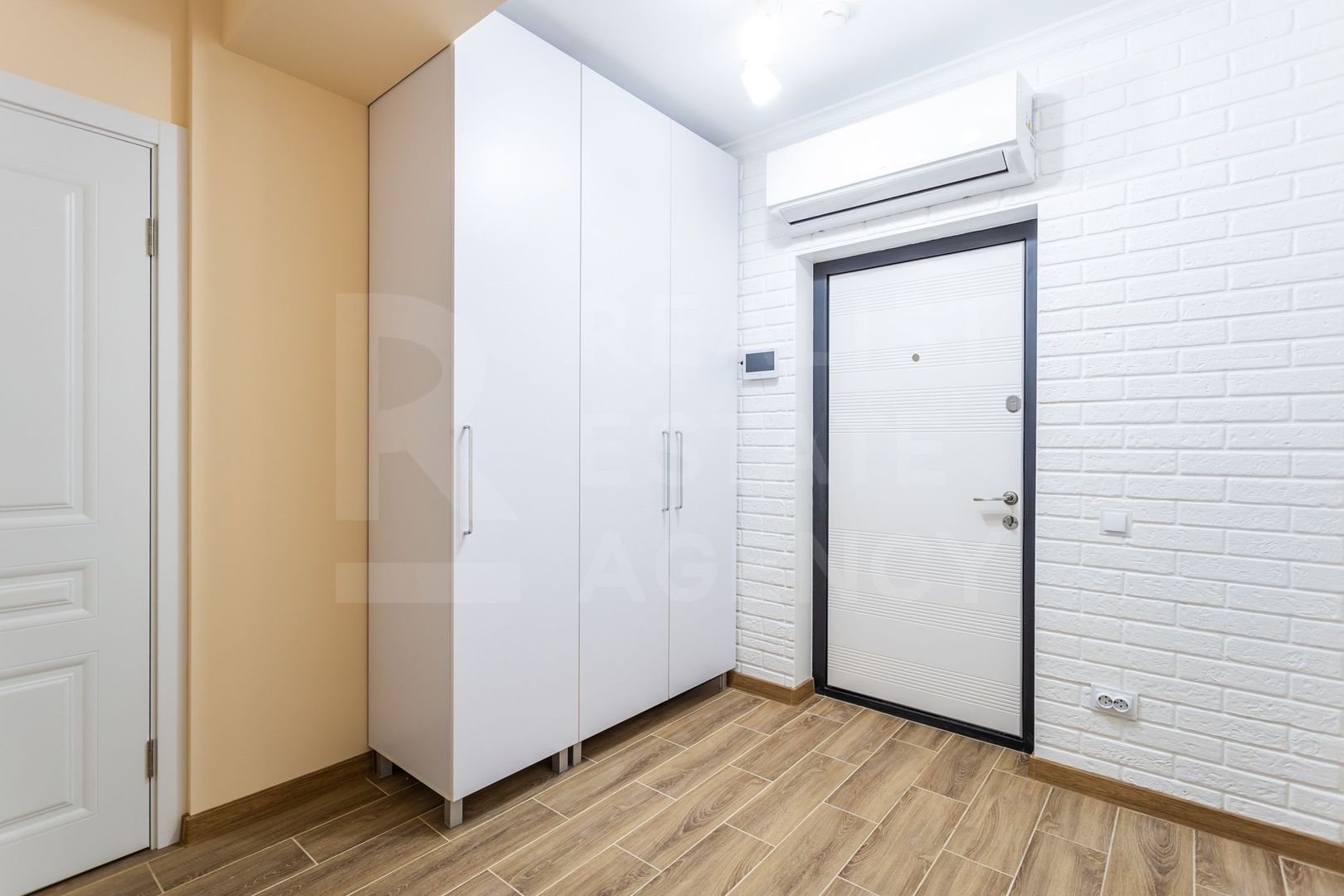 Chirie, apartament, 2 camere, strada Calea Ieşilor, Sculeni - Poză 14