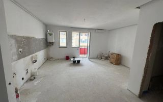 Apartament semifinisat cu 3 camere și balcon generos. - Poză 2