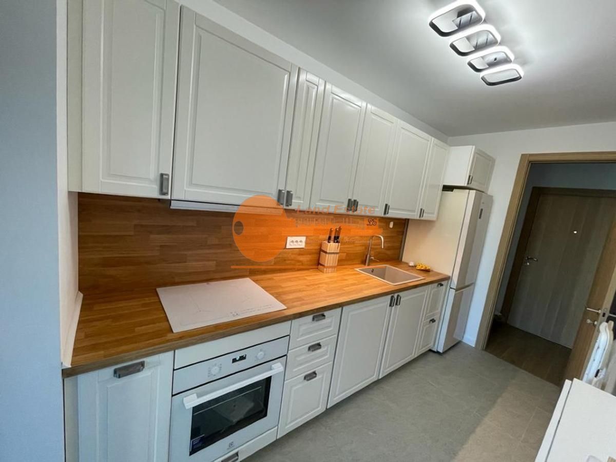 Apartament  3 camere ansamblu rezidential - Poză 1