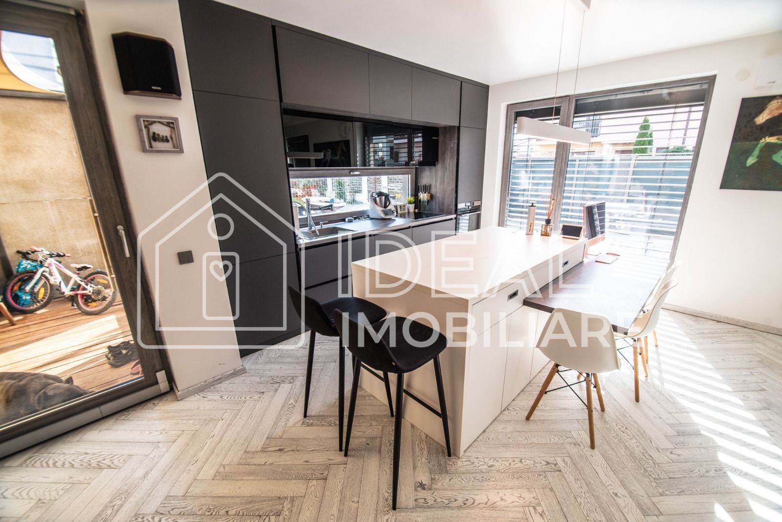 Casa Moderna cu 4 camere si terasa, zona Pictor Brana, Selimbar - Poză 27