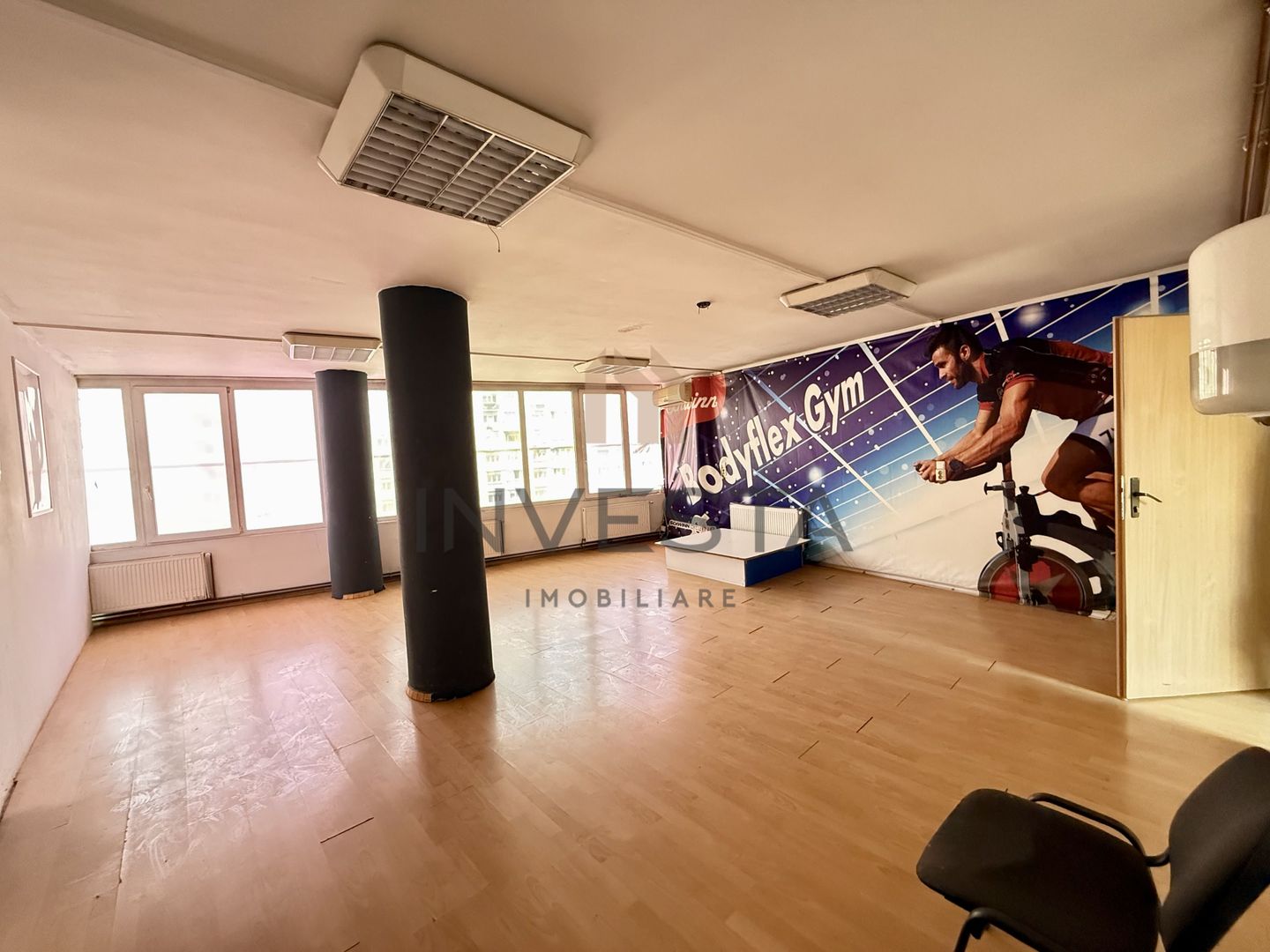 Spatiu pe 2 niveluri – 160 mp, trafic intens,  zona 21 Decembrie - Poză 4