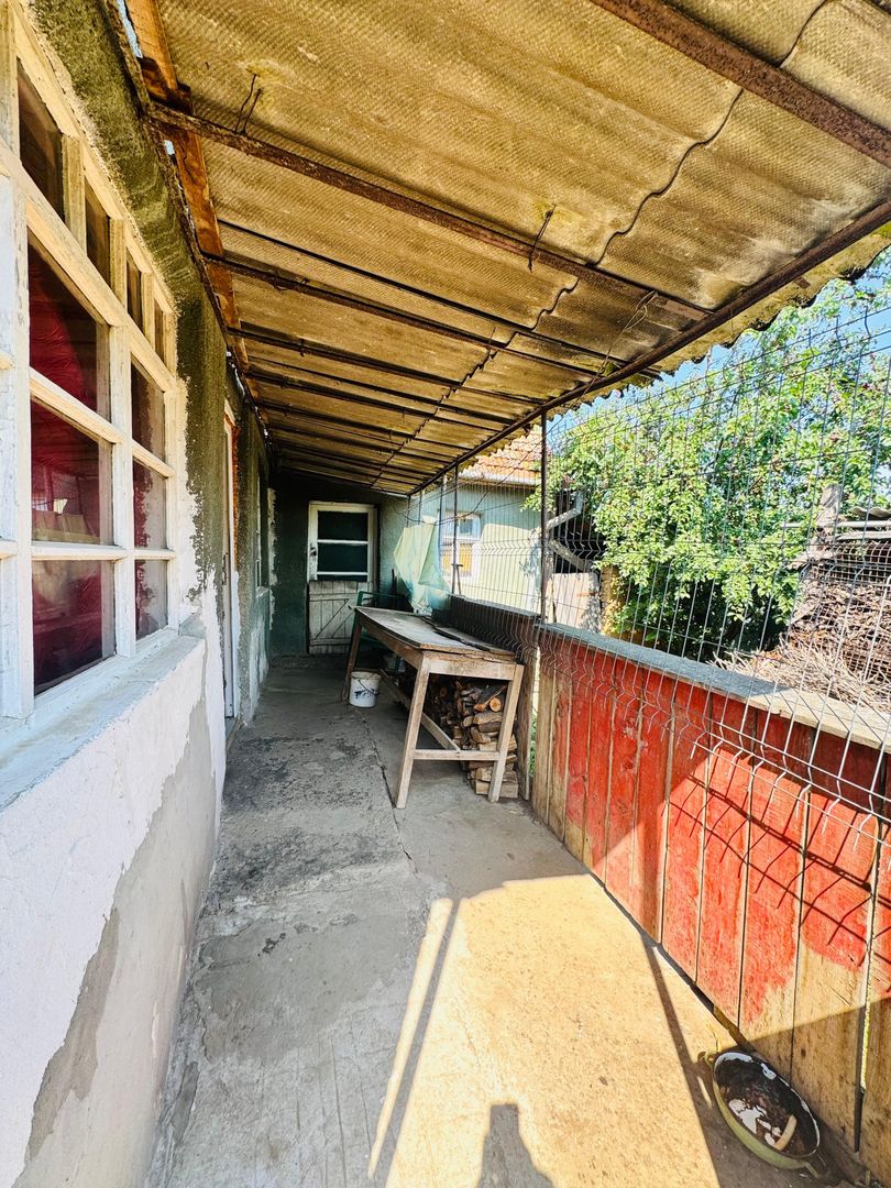 Casa cu 2 camere in Sacuieni - Poză 10