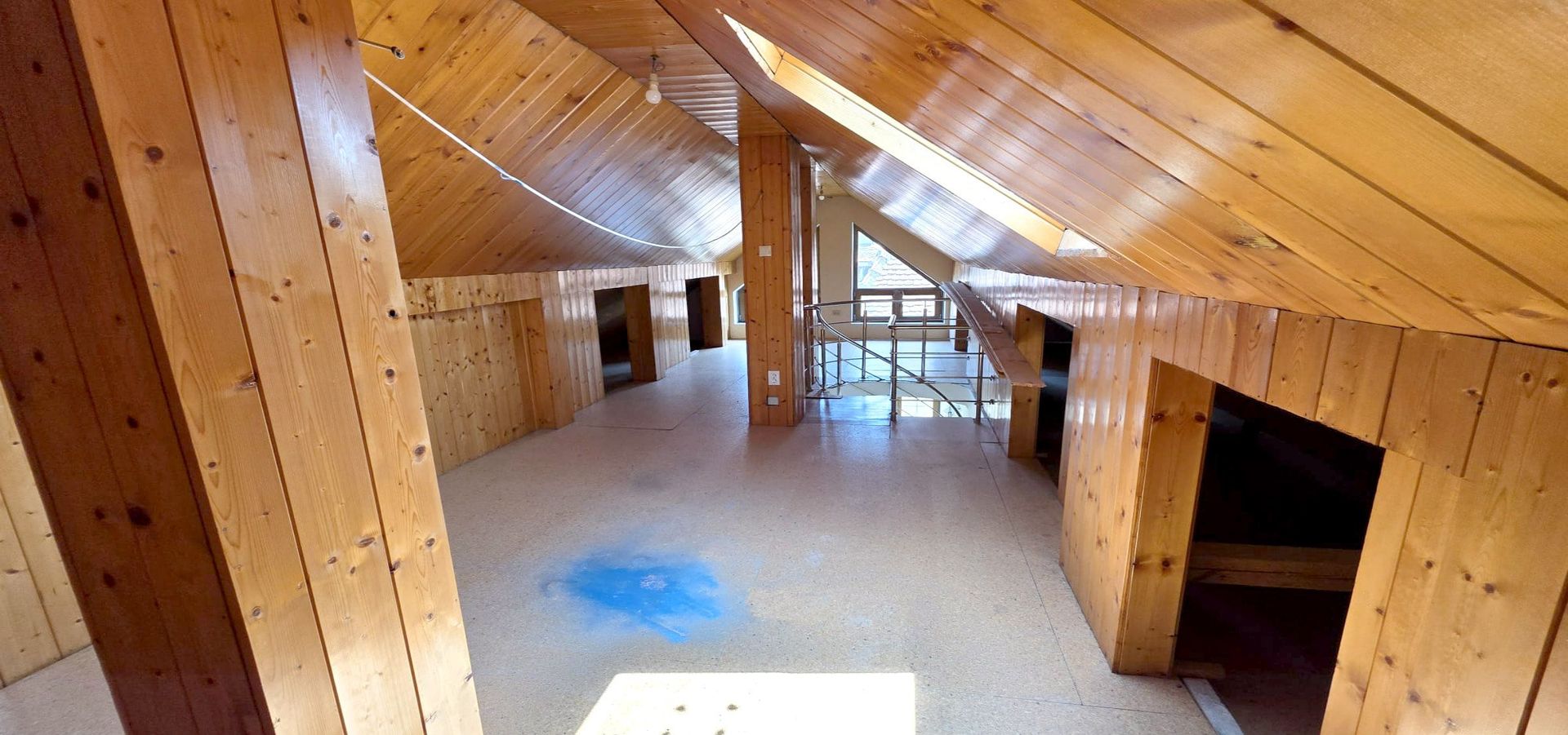 Delea Veche- Vila S+P+1E+Pod- 8 camere- 290 mp utili - Poză 8