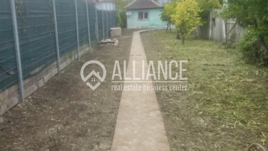 VALU LUI TRAIAN ( cod02) - Teren 677 mp cu o casa batraneasca - Poză 2