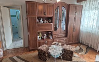 🏡 DE VÂNZARE – APARTAMENT 2 CAMERE | ZONA M4, BL. C42 🏡, ETAJ 3! - Poză 3
