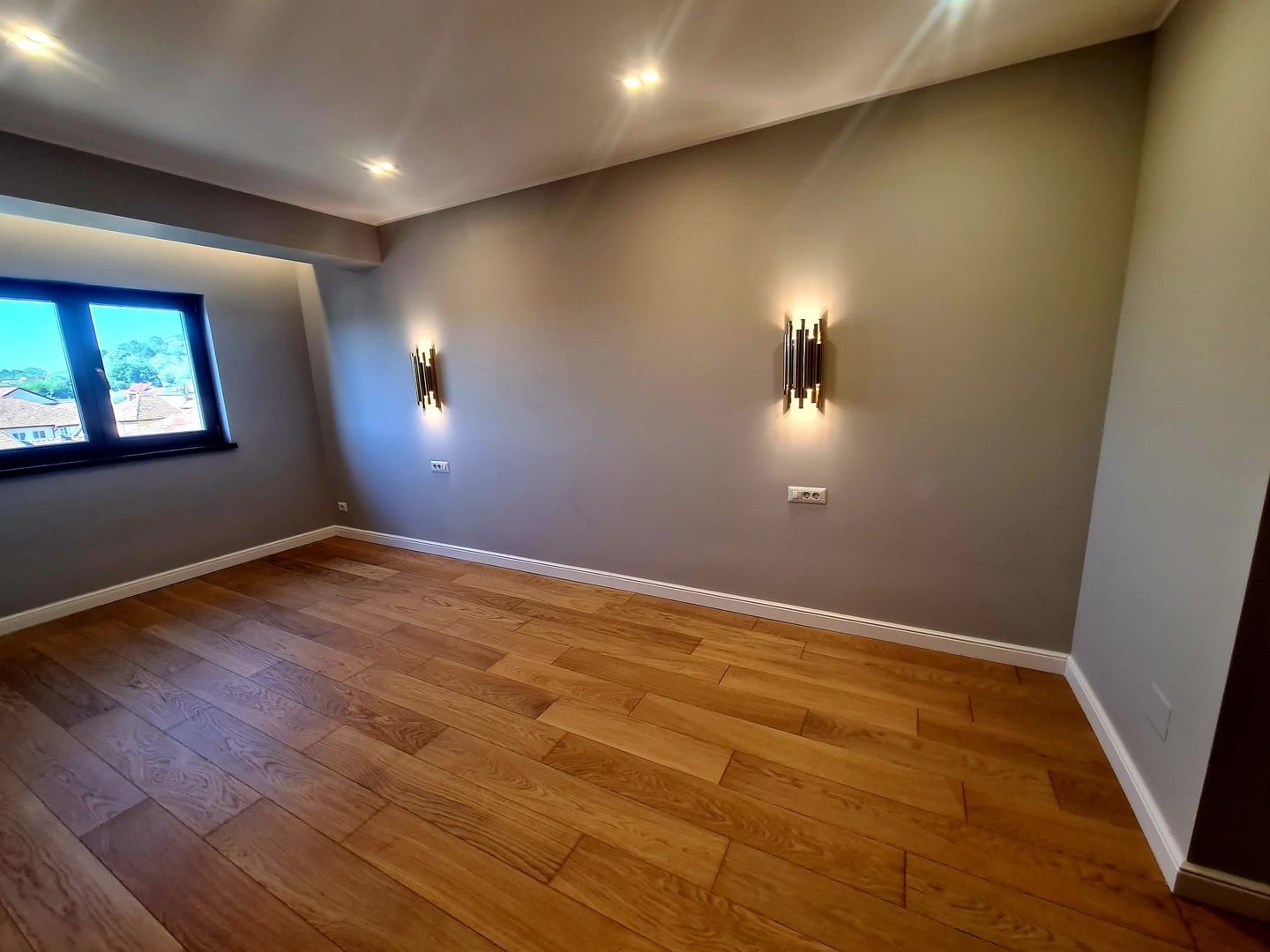 Penthouse 3 camere - Zona 1 Mai - Poză 4