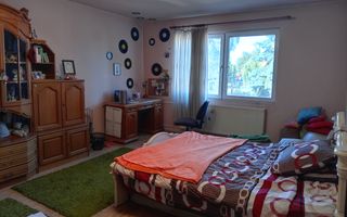 Casa cu 2 corpuri de cladire | zona 7 Noiembrie - Poză 4