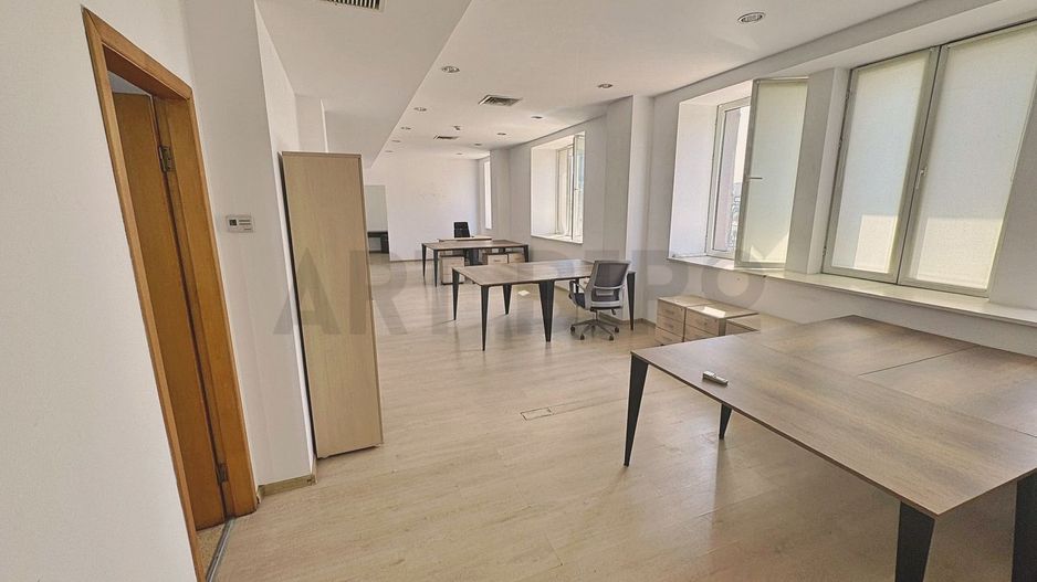Zero comision, 90mp birou Unirii, arhitectura neoclasica 3' metrou - Poză 1