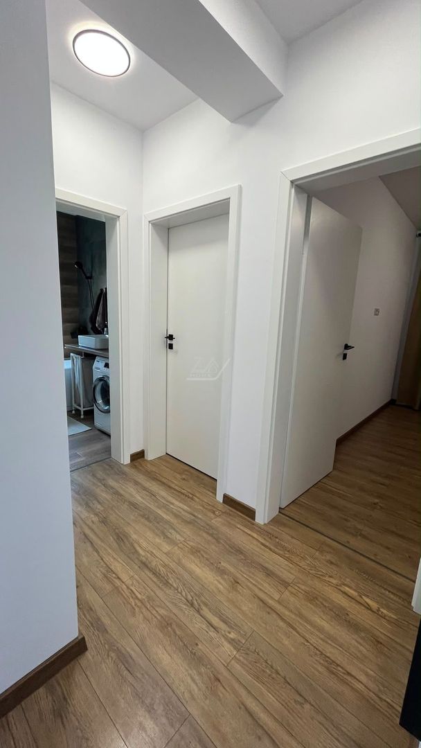 Apartament nou la asfalt.Mobilat si utilat complet. 2 locuri de parcare. - Poză 6