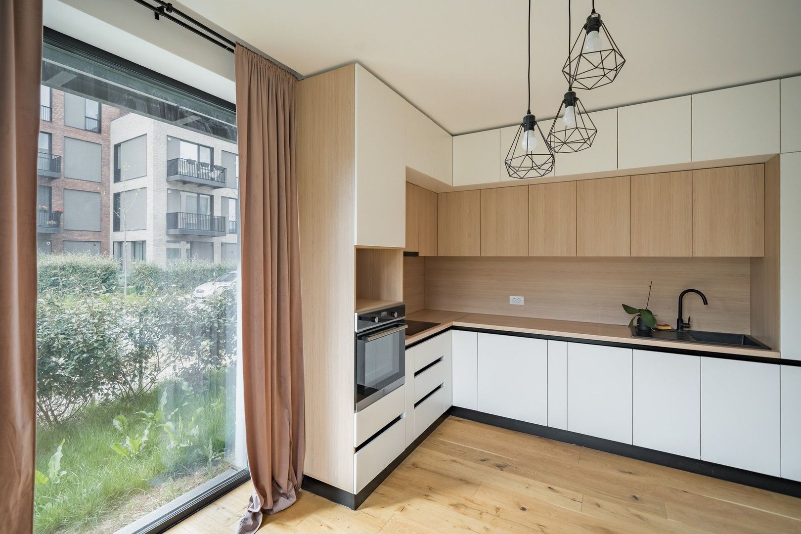 Apartament de 2 camere cu gradina RENT to BUY - Poză 5