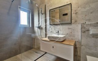 Casa de vanzare cu 4 camere si piscina in Cihei, Bihor - Poză 10