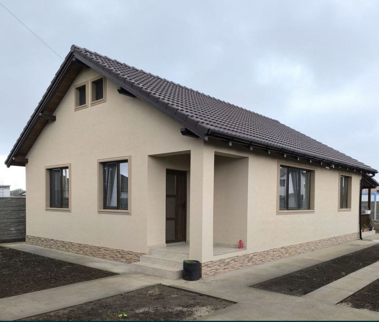 Casa Individuala Parter,Sanmihaiu Roman,3 Camere,Toate Utilitatile - Poză 1