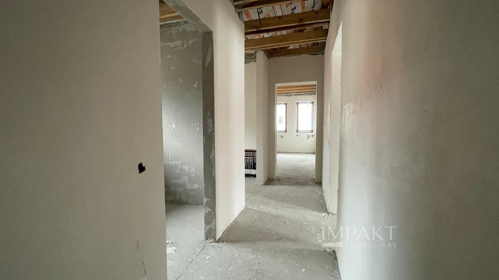Casa spatioasa cu 1000 mp teren in Aiton - Poză 17